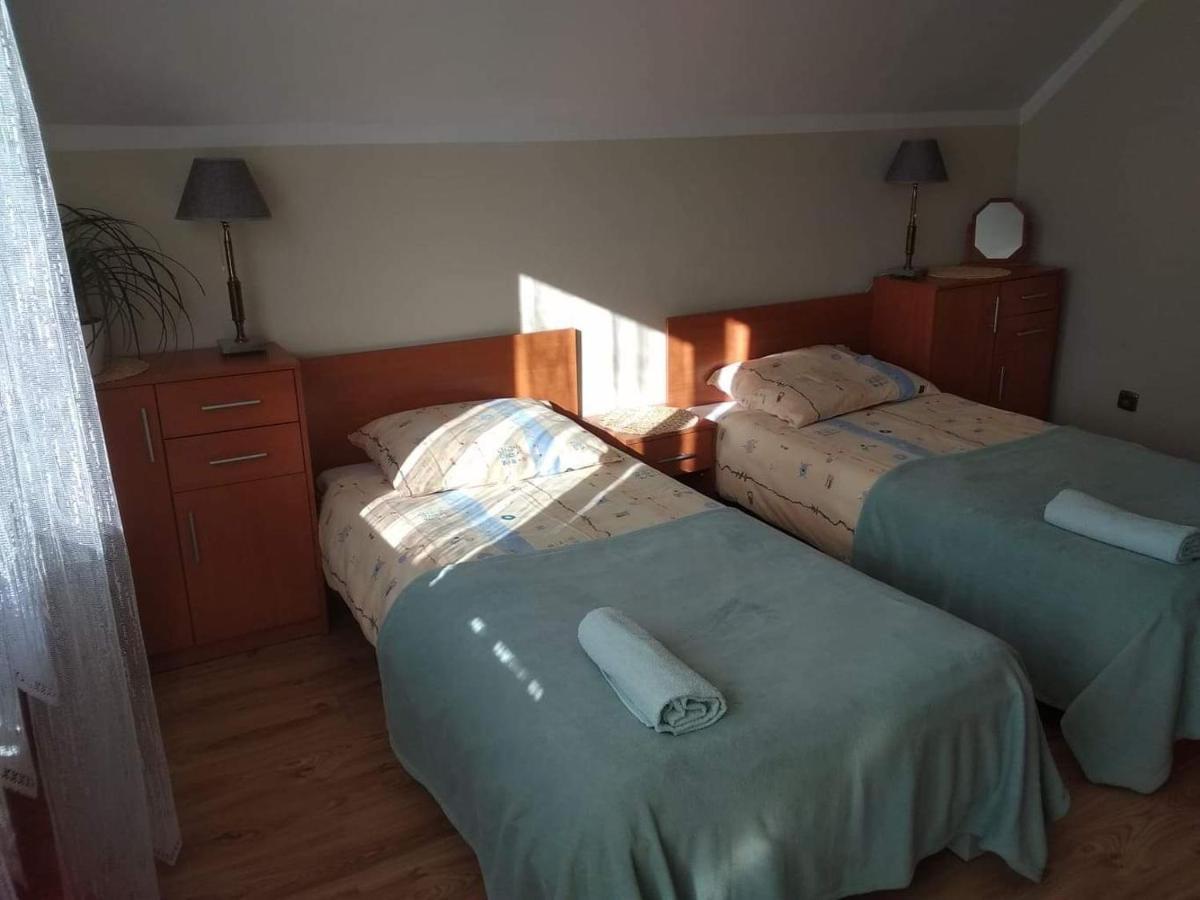 Pokoje Goscinne U Gochy Ustrzyki Dolne Extérieur photo