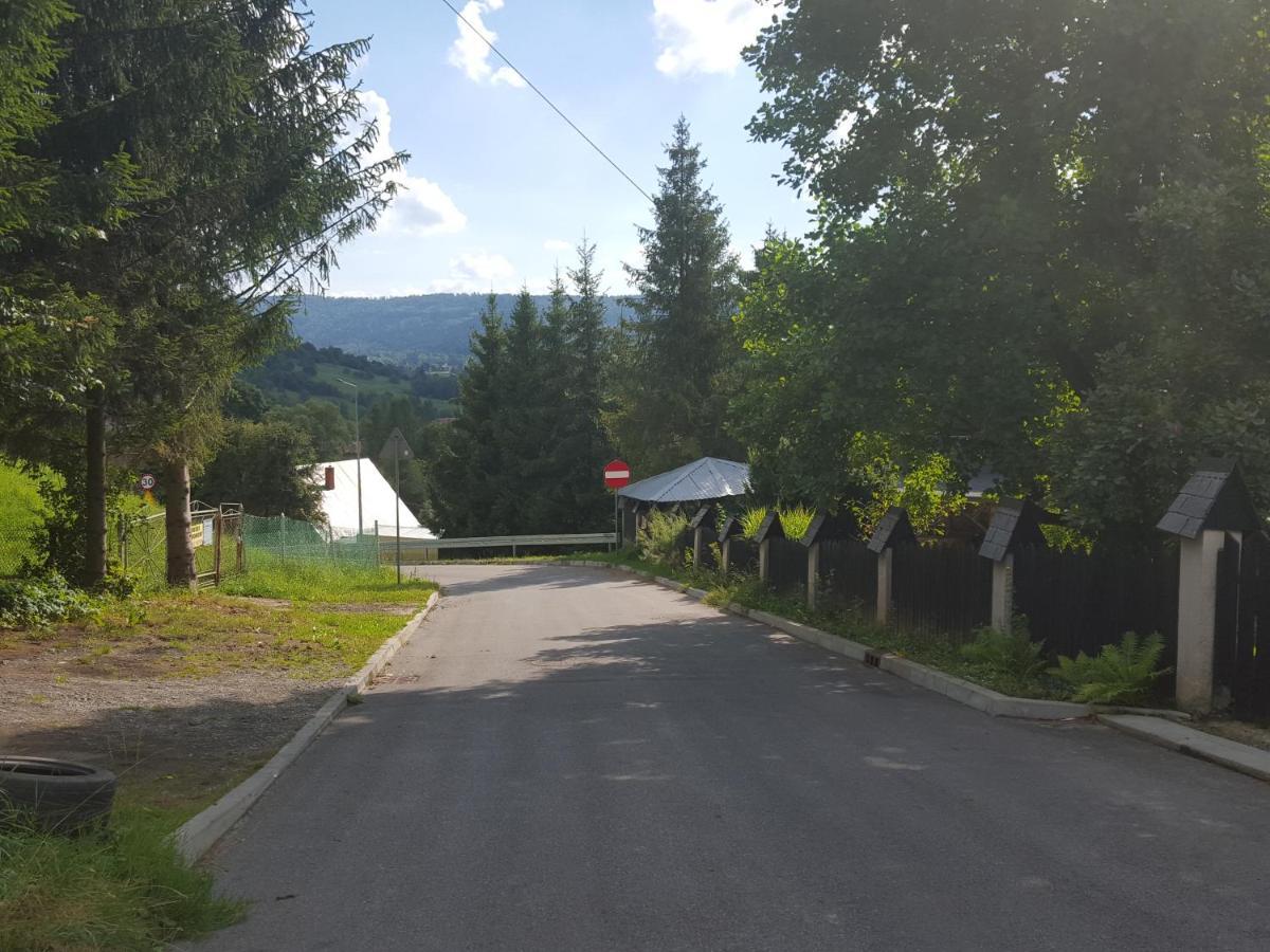 Pokoje Goscinne U Gochy Ustrzyki Dolne Extérieur photo